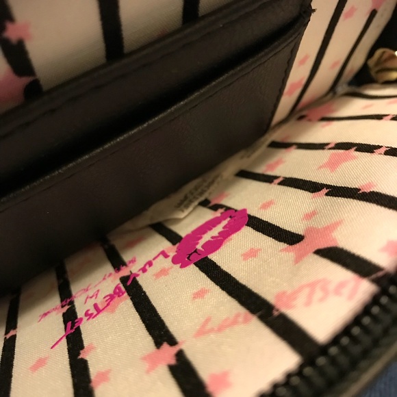 Betsey Johnson Cat Or Dog Coin Purse Wristlet NWT - Picture 4 of 5